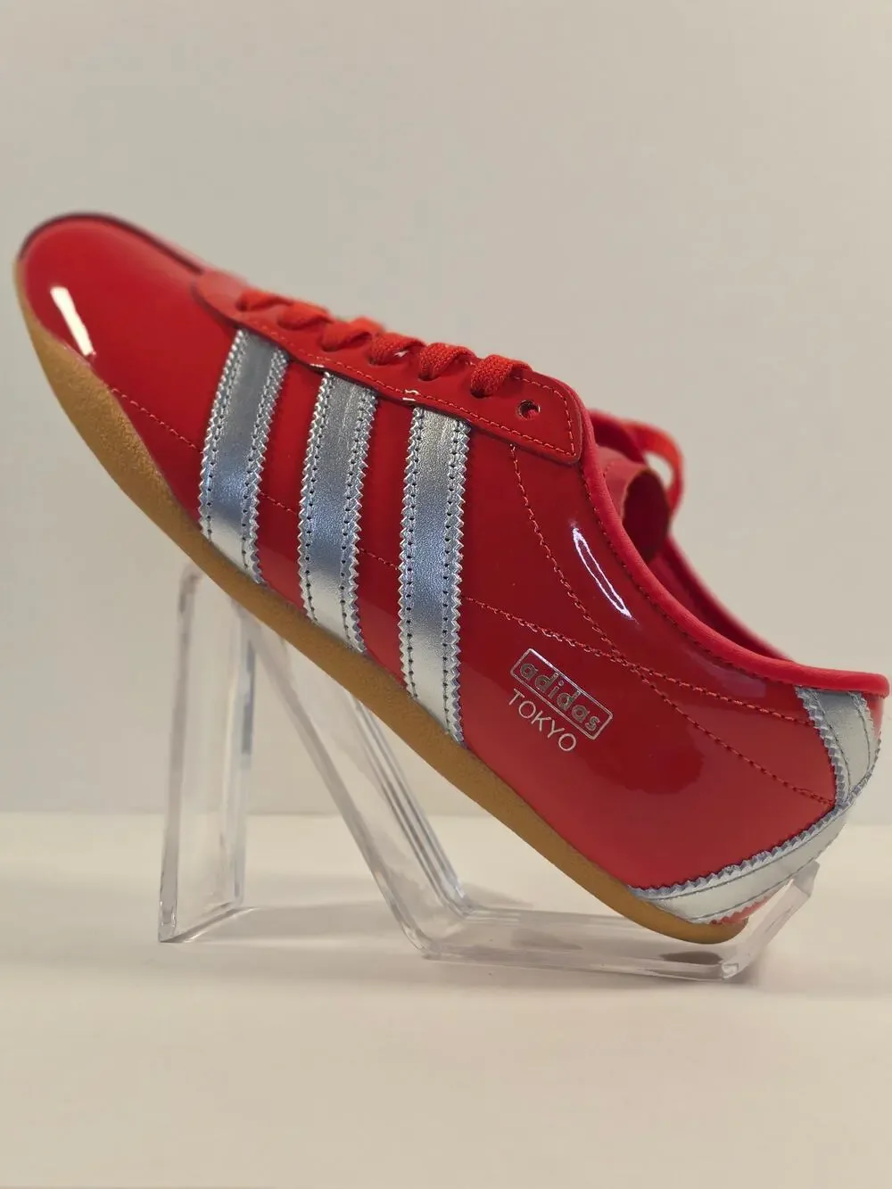Adidas Tokyo W – Red / Silver – Women’s 6 – Brand New in Box